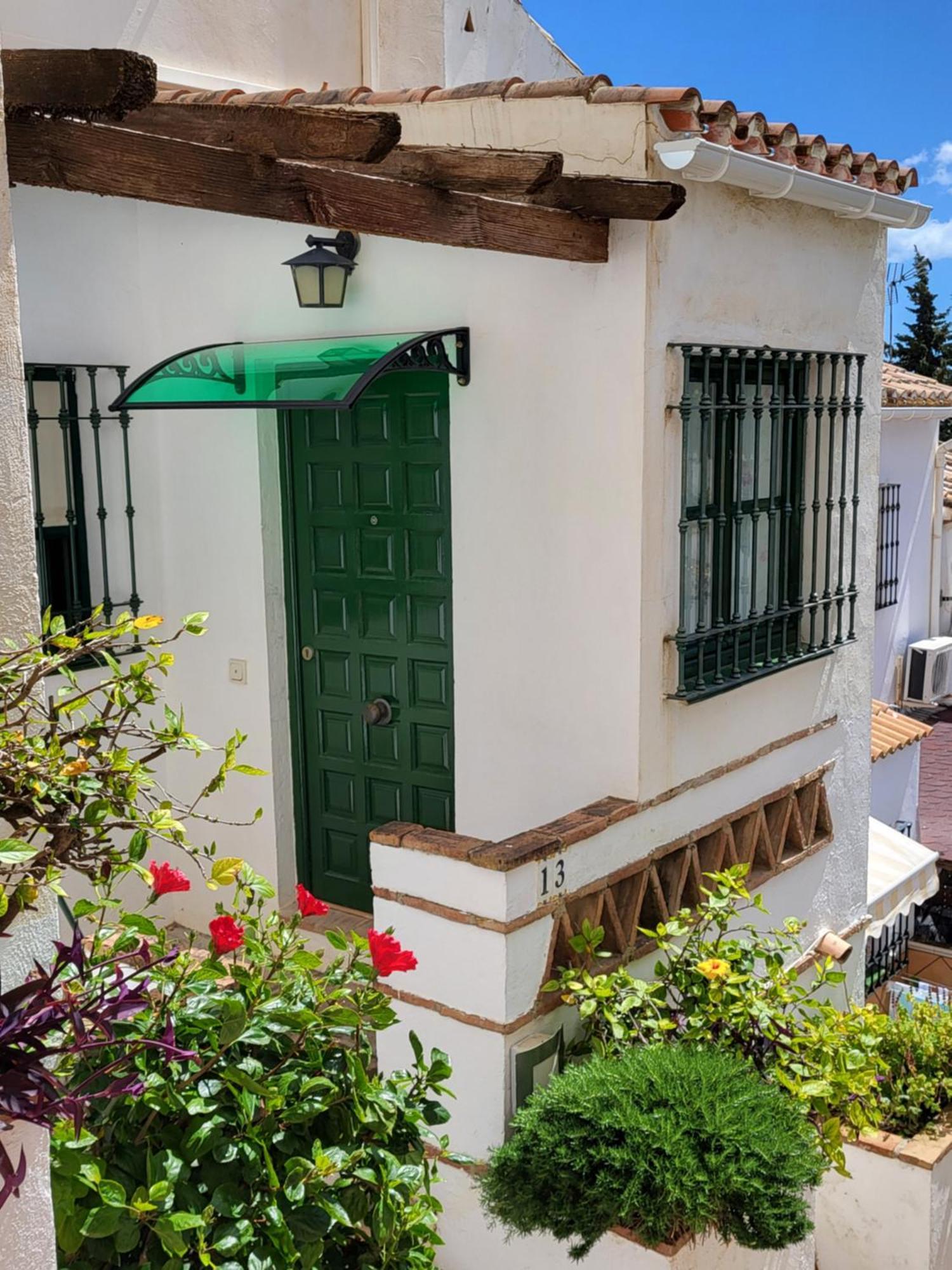 Semi-Detached Adosado Con Encanto -130 M2 - Wifi 600 Mb - Piscina Comunitaria - Patio Privado トレモリノス エクステリア 写真